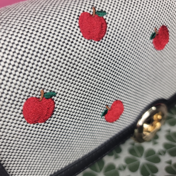 🍎Kate Spade Audrey Embroidered Apples Flap Crossbody Bag BNWT - Picture 14 of 16